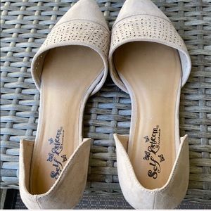 2/$20 🛍 Self Esteem Flats